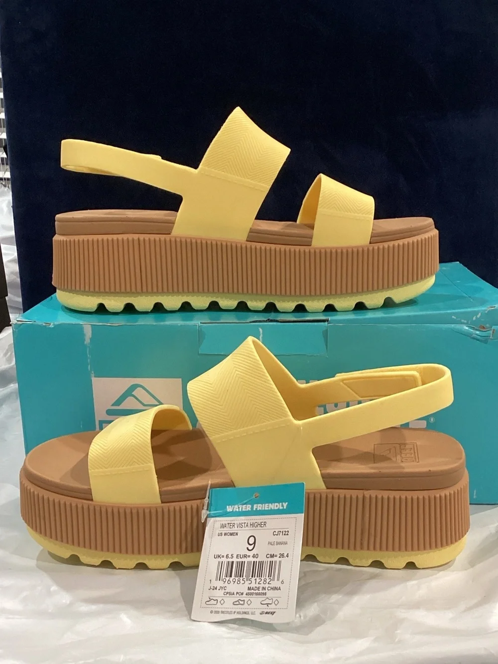 REEF Water Vista Higher Yellow Platform Sandals Women’s Size 9 NWB